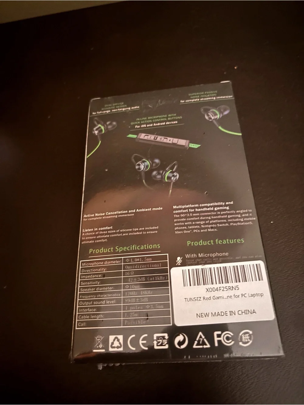 Delphinidae Pro V5 Wired In-Ear Headphones - Black & Green